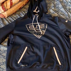 Nike basketball hoodie elite medium